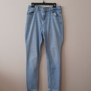 Levi's Women's Light Blue Skinny Jeans